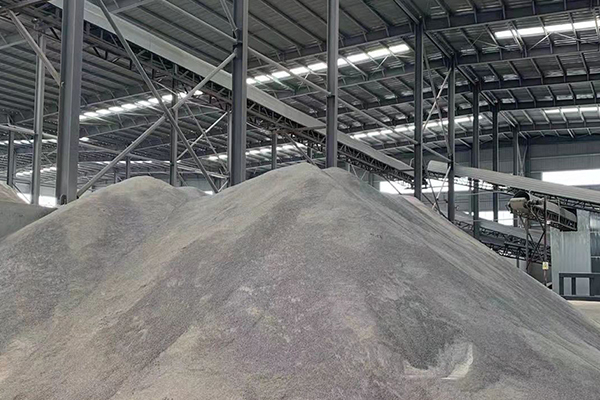 新鋪瀝青混合料面層異?，F(xiàn)象與防治措施